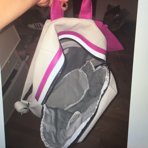 Backpack - Picture 2 of 4